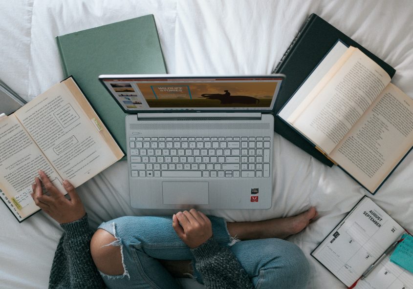 Product Management - Online Courses - Photo by Windows on Unsplash